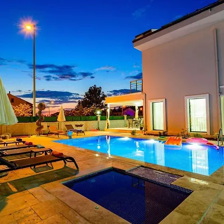 Exclusive With Private Pool, 1005 Villa Fethiye